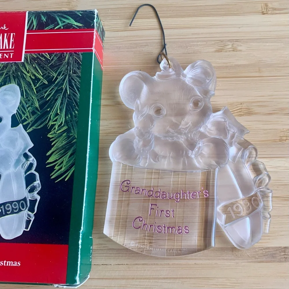 Hallmark Keepsake Ornament * Granddaughter’s First Christmas * 1990